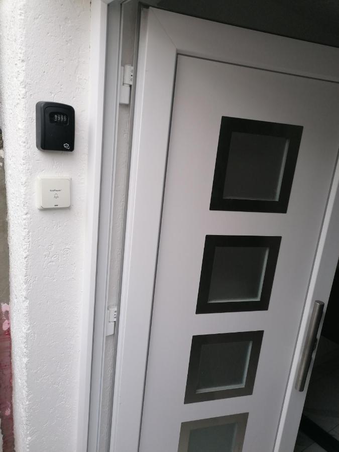 Appartement Schoene Einliegerwohnung In *